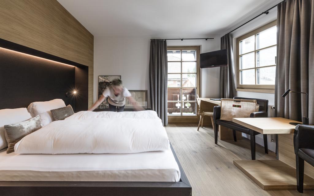 Strasserwirt - Ansitz Zu Tirol Strassen Habitación foto
