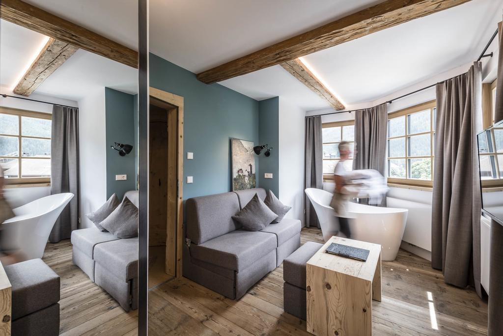 Strasserwirt - Ansitz Zu Tirol Strassen Habitación foto